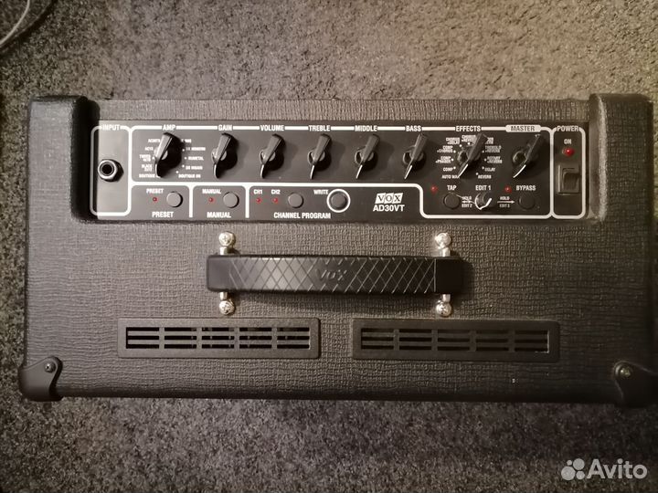 Гитарный усилитель Vox Valvetronix AD30VT