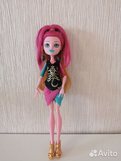 Кукла монстр хай