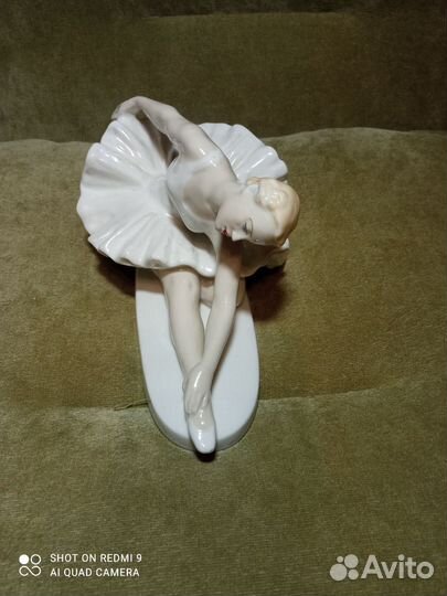 Фарфоровая статуэтка Балерина лзфи
