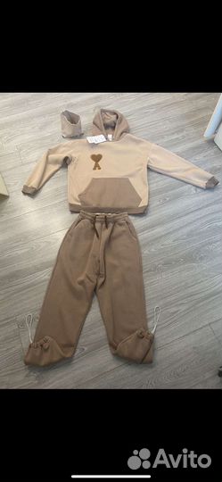 Спортивный костюм