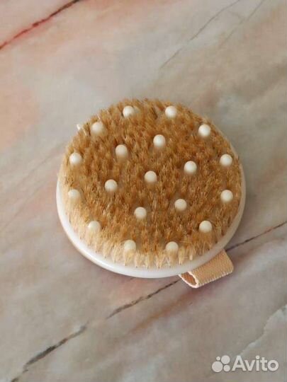 Массажная антицеллюлитная щётка круглая