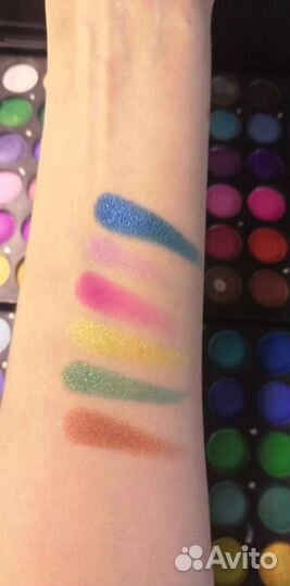 Палитра теней 120 ярких оттенков
