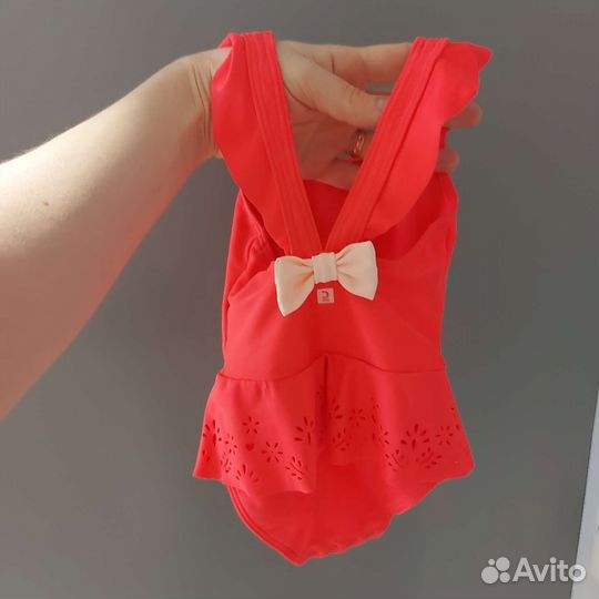 Новый купальник декатлон 9-12 месяцев