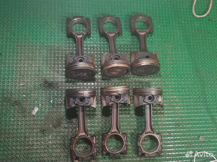 Поршень с шатуном Додж Караван 3.0