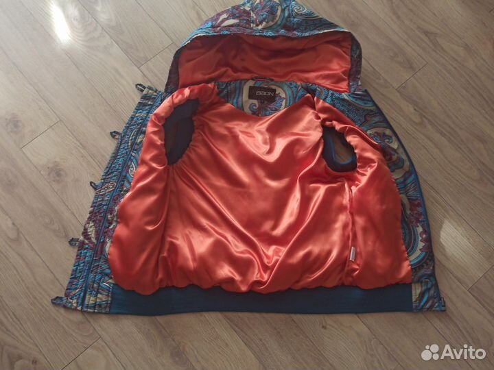 Безрукавка женская утепленная 44-46 размер