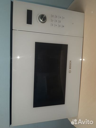 Встраиваемая микроволновая печь Bosch BFL554MW0