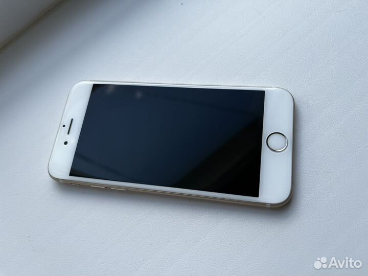 iPhone 6S, 64 ГБ