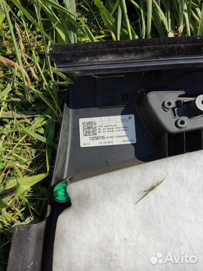 Обшивка боковой двери задняя левая Opel Astra J