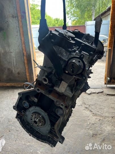 Двигатель Skoda CDA 1.8 06J100035HX 2010