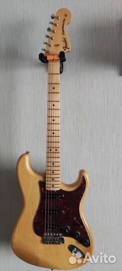 Fender stratocaster japan 70s