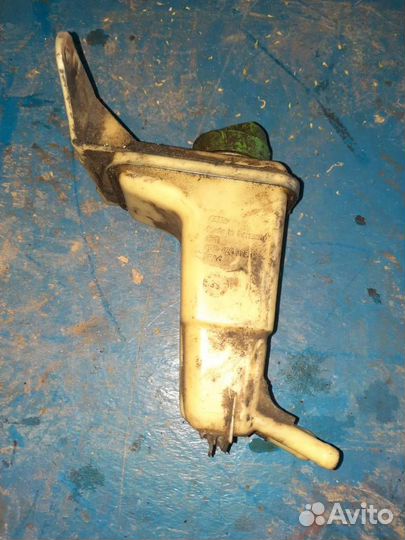 Бачок гидроусилителя Audi A6 4B/C5 C5 2000