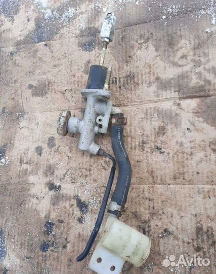 Цилиндр сцепления главный Nissan Almera N16 2001