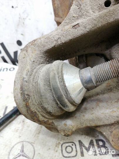 Кулак задний левый Mercdes Ml W164 X164