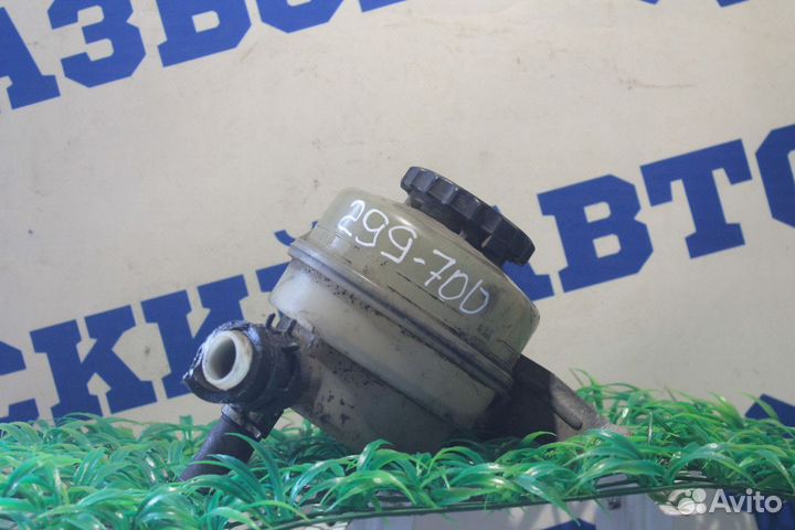 Бачок гидроусилителя Toyota Camry