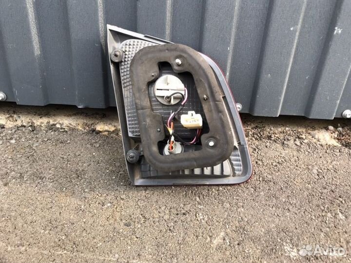 Фонарь задний правый Kia Sorento 2 дорестайлинг