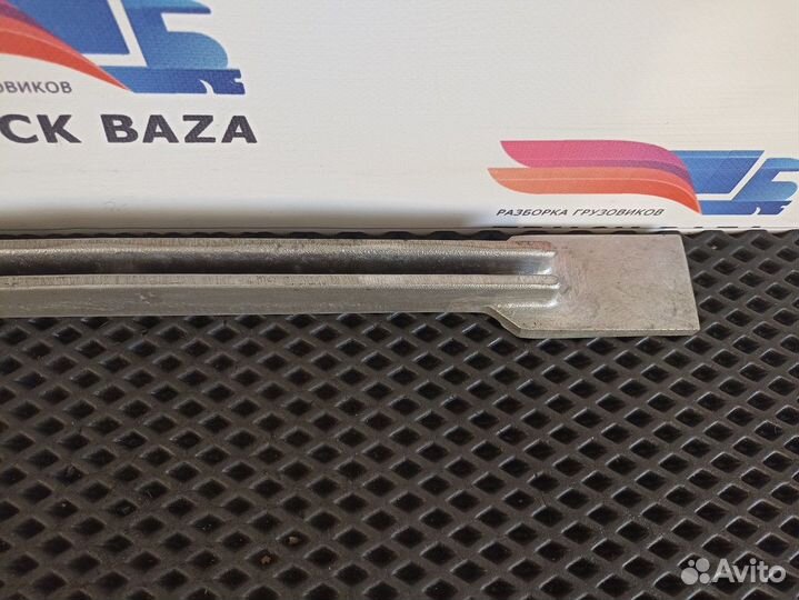 Кронштейн кондиционера Scania 5-series, Volvo FH