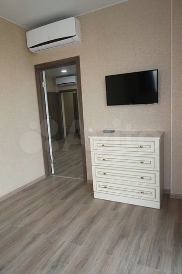 2-к. квартира, 57 м², 6/9 эт.