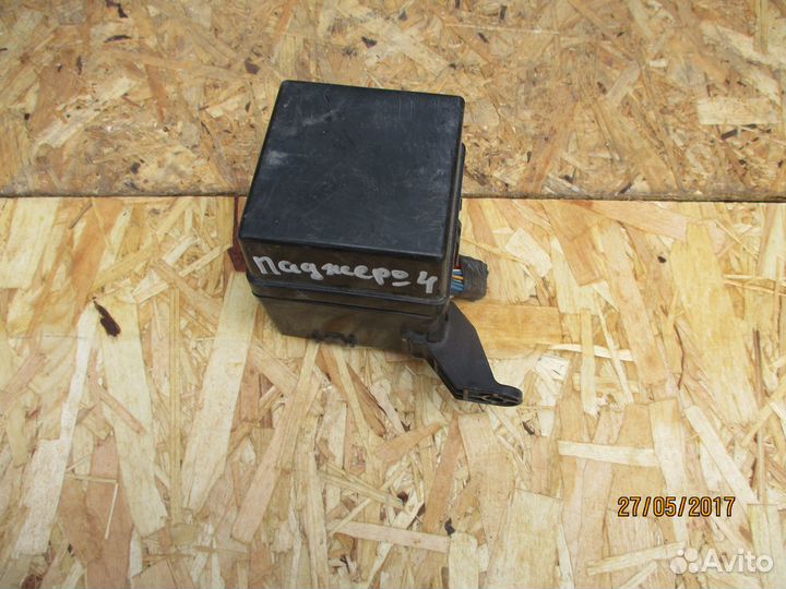 Блок предохранителей Митсубиси Паджеро 4