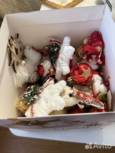 Елочные игрушки