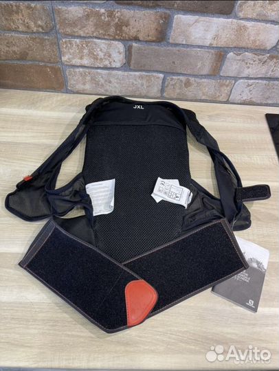 Защита спины Salomon