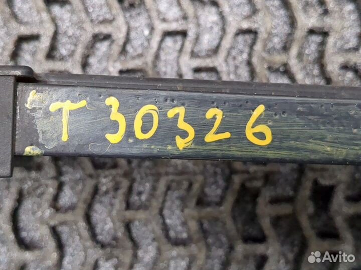 Радиатор масляный Volkswagen Phaeton, 2008