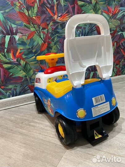 Машинка-каталка Baby go