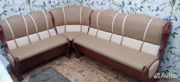 Перетяжка мягкой мебели.(стульев, пуфиков, кровати