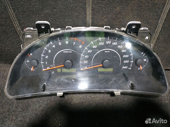 Щиток приборов Toyota Camry ACV40