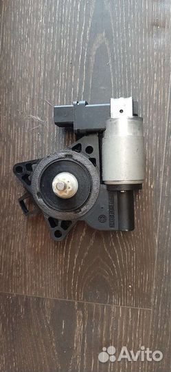 Моторчик стеклоподъемника Mazda 6 Demio CX7