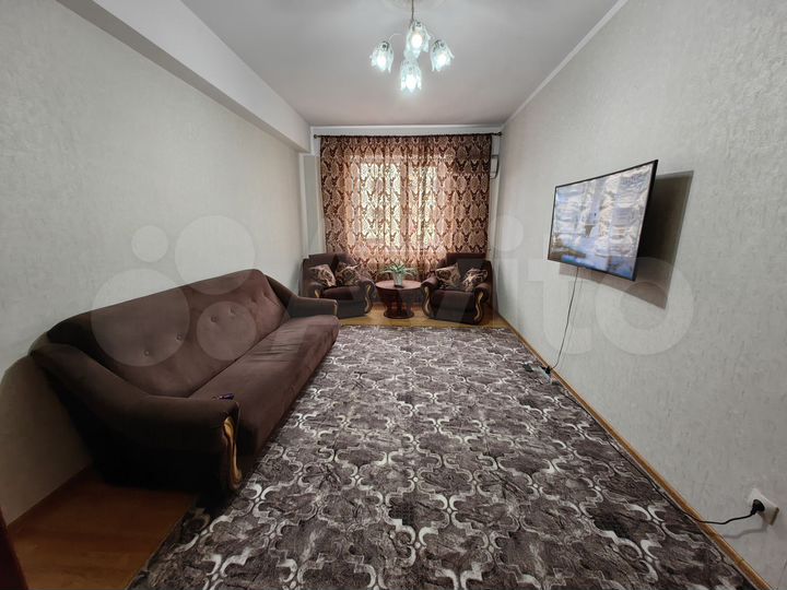 3-к. квартира, 90 м², 2/5 эт.