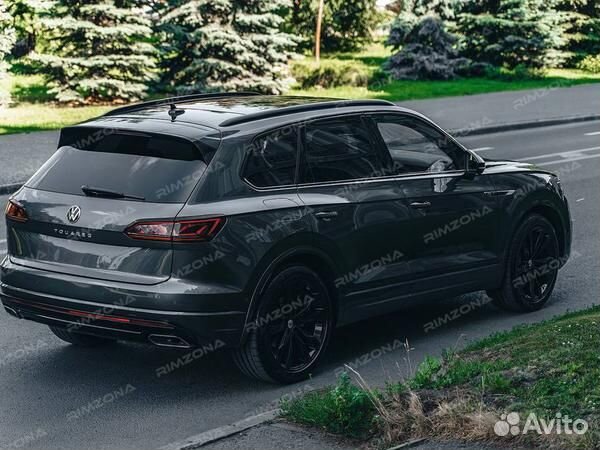 Кованые диски R22 на Volkswagen Touareg