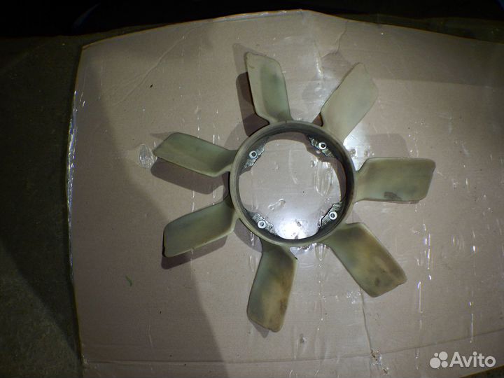 Крыльчатка вентилятора Lexus LX 570 J200