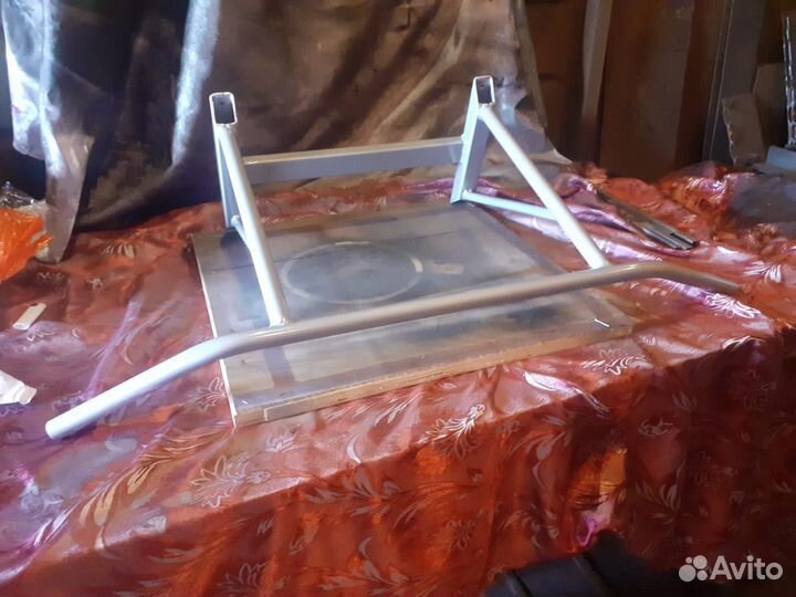 Турник настенный