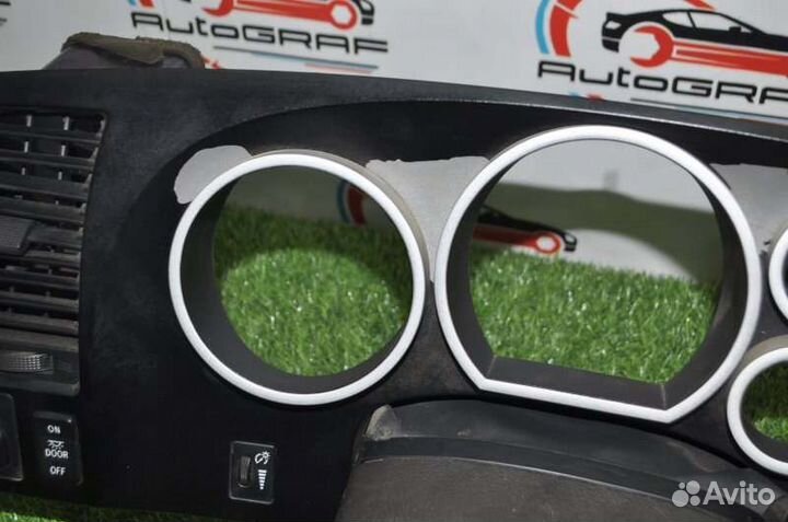 Консоль спидометра Toyota Tundra 3UR-FBE 2009