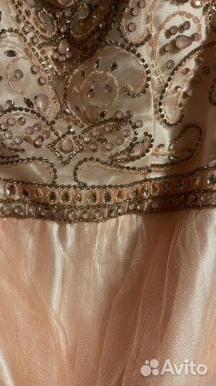 Вечернее платье