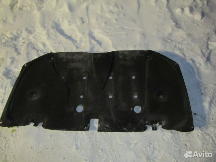 Обшивка капота Toyota Land Cruiser J200 1vdftv