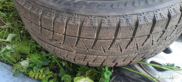 Bridgestone Blizzak Revo GZ 215/65 R16