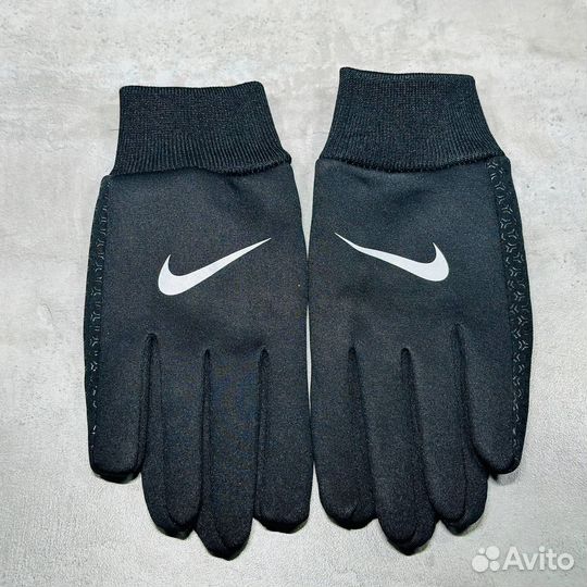 Перчатки Nike