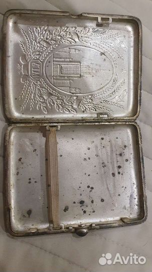 Портсигар СССР мельхиор. МГУ. Янтарная кнопка