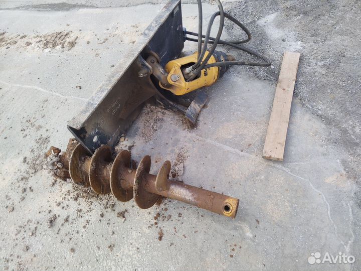 Услуги мини погрузчика, ямобур