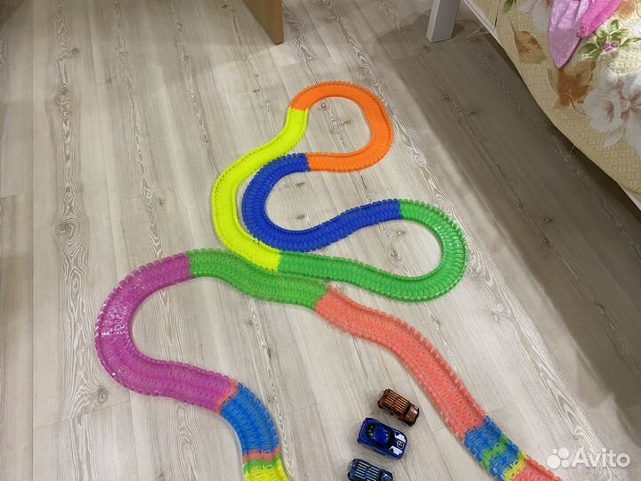 Трэк и машинки