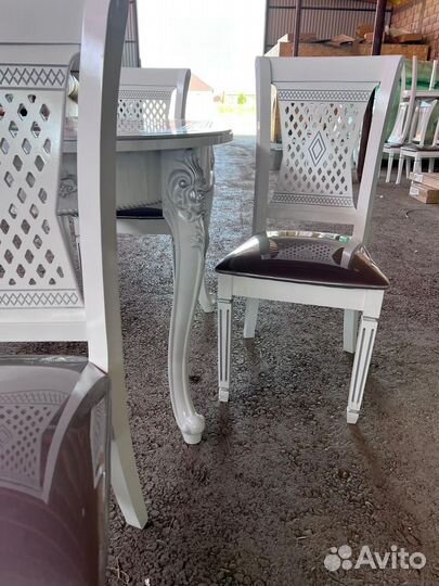 Стол и Стулья