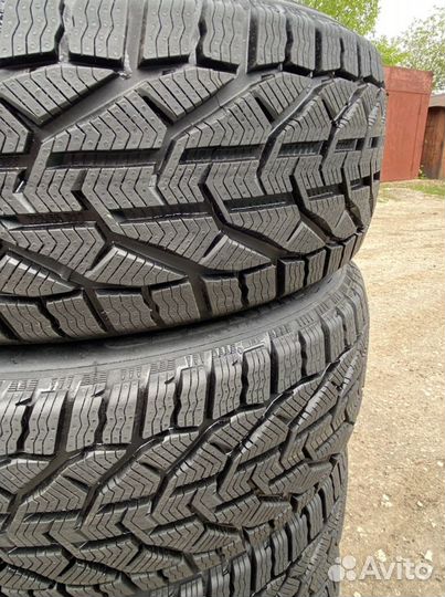 Kormoran Snow 205/50 R17