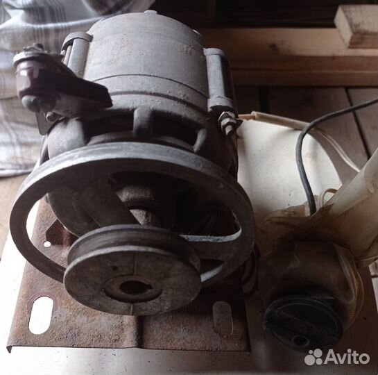 Двигатель асинхронный аве 071