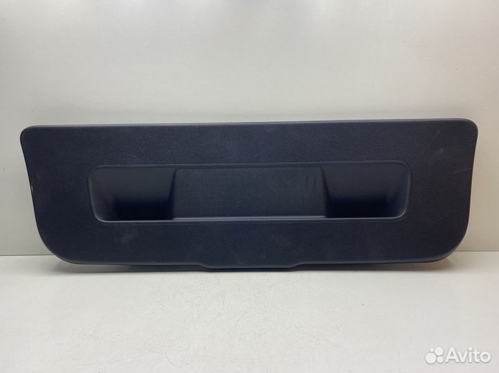 Обшивка крышки багажника Volkswagen Polo Sedan 201