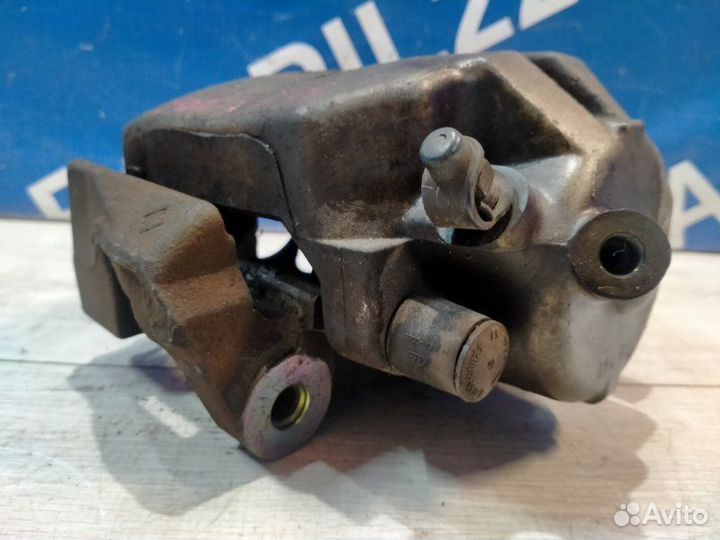 Суппорт передний правый Bmw 525I E39 M54 10/2002