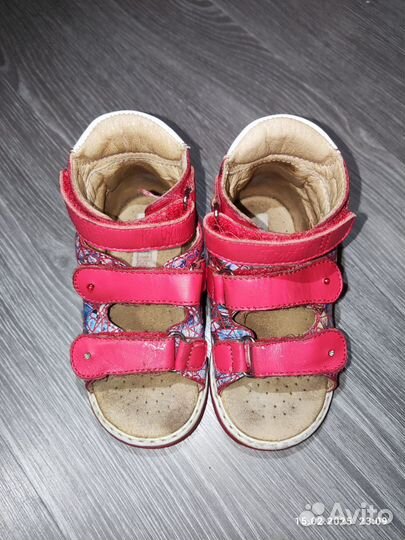 Ортопедические босоножки