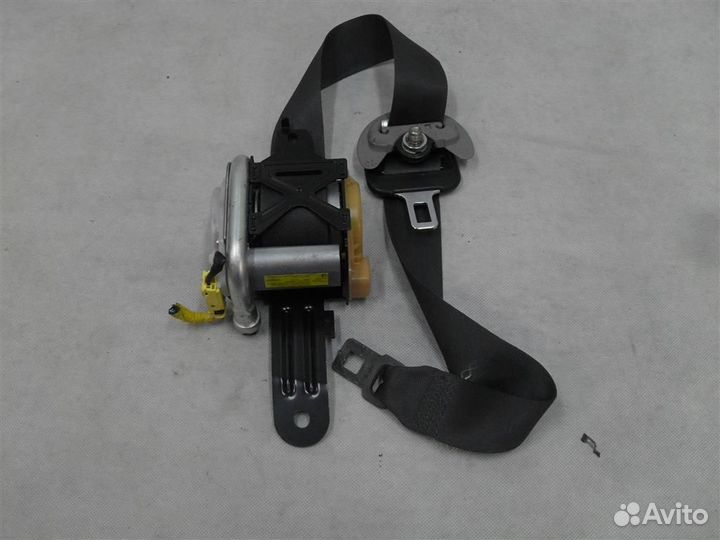 Ремень безопасности передний правый Honda Civic 4