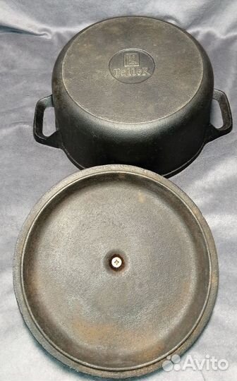 Кастрюля чугунная