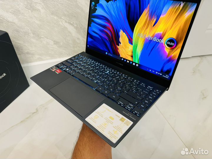 Asus ZenBook Oled HDR Ryzen 5 5500U SSD 512Gb